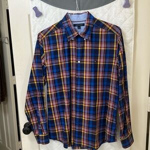 Men’s Tommy Hilfiger size medium plaid, long sleeve button-down shirt